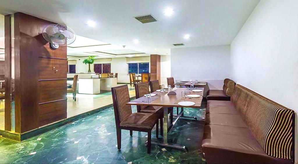 Hotel Central Park Ongole Exterior photo