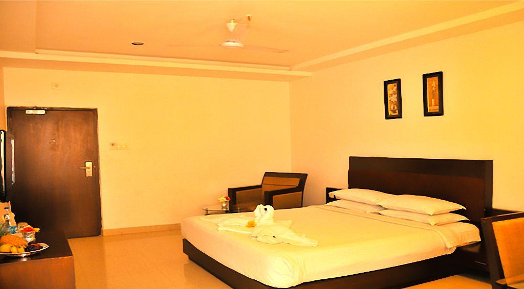 Hotel Central Park Ongole Exterior photo